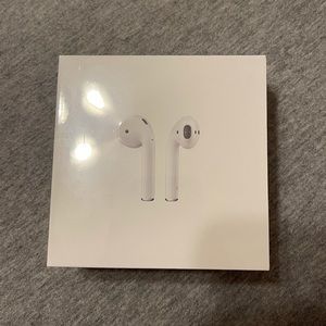 BRAND NEW & UNOPENED APPLE AIRPODS W/CHARGING CASE